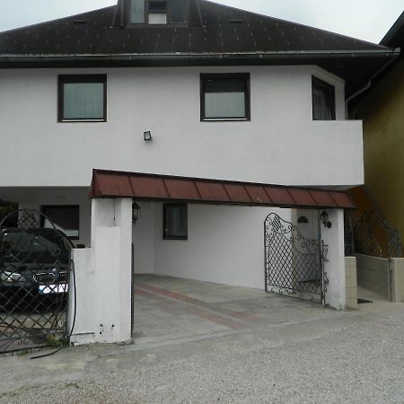 Lav Apartments Bihac Exterior photo